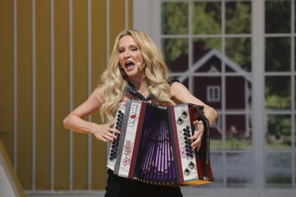 Melissa Naschenweng (singer / artist) in the ARD TV programme Immer wieder sonntags, Rust, Germany