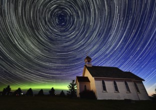 Aurora explosion in Saskatchewan Canada very colorful pulsating
