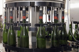 Filling machine