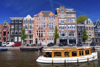 Boat tour and canal cruise in Amsterdam, Netherlands