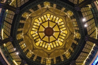 Ceiling of the image of Tokyo Station. Shooting Location: Tokyo metropolitan area