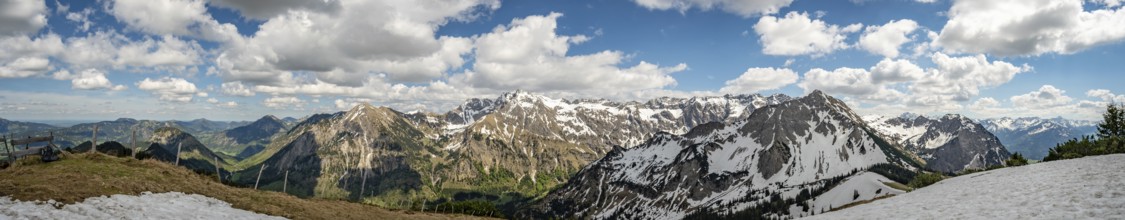 Fantastic crossing of Sonnenkopf, Heidelbeerkopf and Schnippenkopf in the Allgau Alps near Hinang,