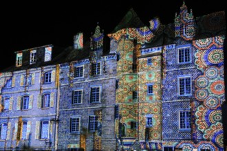 Projections on the façade of the Maison de la Duchesse Anne, light show at the turn of the year in