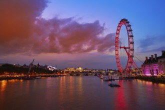 London sunset at Thames river near Big Ben in England