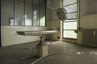 Details of an abandoned laboratory