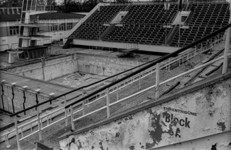 Germany, Berlin, 16.11.1991, Friesenstadion (swimming stadium) in decay, VIP stand block ... A,