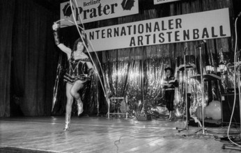 Germany, Berlin, 07.11.1990, International Artists' Ball, in the Prater, Europe