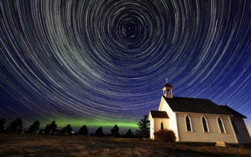 Aurora explosion in Saskatchewan Canada very colorful pulsating