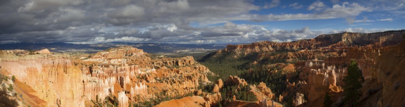 Panorama of Bryce Canyon as seen from Sunset Point, Utah, USA, North America