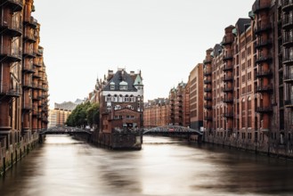 Das Lagerhausviertel oder die Speicherstadt. Wandrahmsfleet-Kanal. UNESCO-Welterbe