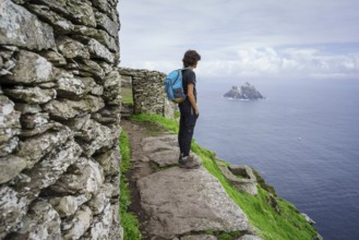 Visitors on the steep path up to the monastery, Skellig Michael island, Mainistir Fhionáin (St.