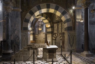 Carolingian octagon, Charlemagne throne, Aachen royal throne