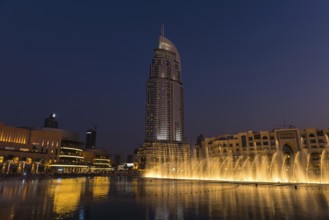 UAE, DUBAI - JANUARY 01: Dubai fountains show at the Dubai Mall on January 01, 2015