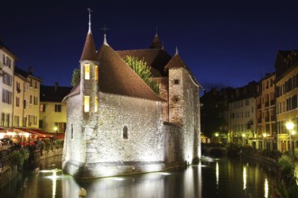 The capital of the Haute-Savoie - Annecy. The main attraction of the city - an ancient