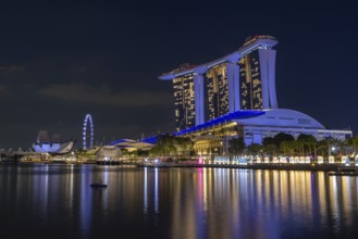 Marina Bay Sands, iconic hotel complex at the blue hour, Singapore, Singapore, Asia