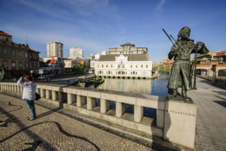 Edificio de la antigua capitania del puerto, canal Do Cojo, Aveiro, Beira Litoral, Portugal,