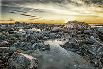 Sunrise at Ytri Tunga Beach, Snäfellsness Peninsula, Iceland, Europe