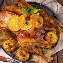 Goose with red cabbage