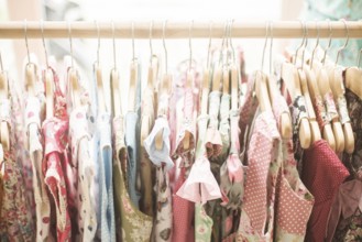 Floral pattern young girl dresses in children wear fashion shop