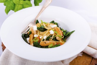 Chicken spinach pasta