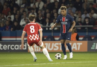 Football match, Desire DOUE Paris St. Germain right on the ball in a duel with Viktor TSYGANKOV