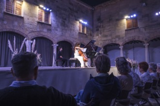 Integral sonatas for cello and piano, Brahms, Zuzanna Sonowska cello, Magí Garcías piano, Brahms