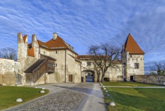 Master Gunsmith?s Tower in Burghausen Castle courtyard, Germany, Europe