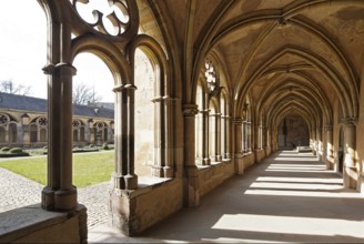 Cloister, north wing facing west, St., Sankt, Saint