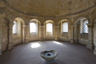 Interior of the apse in the church of the medieval Simeonstift, 11th century, St., Sankt, Saint