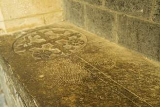 Roncesvalles, priors tomb, Royal Collegiate Church of Santa María de Roncesvalles, Santiago's road,