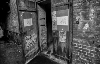 Germany, Potsdam, 04.12.1990, Kulturfabrik in Potsdam, Gallery and Café, Europe