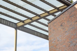 Section of a large front roof of an industrial building