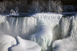 Winter Niagara Falls frozen snow and ice
