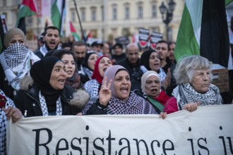 04.11.2023, Berlin, Germany, Europe, Over 8000 participants show their solidarity and take part in