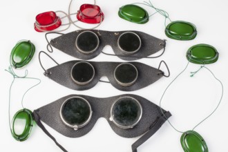 Old fashioned protective glasses, altmodische Schutzbrillen