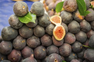 Ripe fig fruits seen in the market place