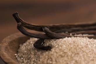 Vanilla sugar and vanilla beans