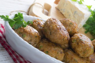 Rissole with mould cheese and parsley