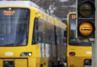 Warning light at an ungated level crossing. Light railway of Stuttgarter Straßenbahnen AG, SSB.