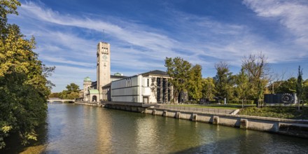 Isar and Deutsches Museum on the Museum Island, Munich, Bavaria, Germany