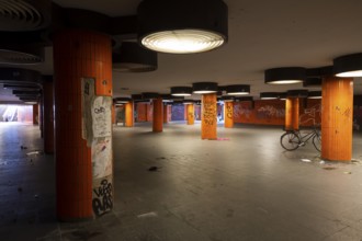 Completely neglected, dirty subway, tunnel, pedestrian tunnel, Messedamm, between International
