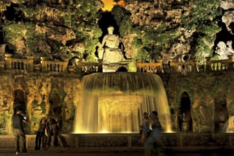 Ovato Fountain Fontana dell'Ovato, Renaissance garden of Villa d'Este, water features, fountains,