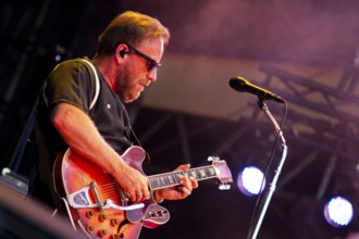 Dan Auerbach, singer/guitarist, from THE BLACK KEYS live at Zitadelle Spandau on 01.07.2025