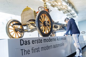 The first modern automobile. This technically sophisticated new vehicle shape from 1900