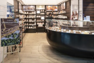 Läderach chocolate shelf