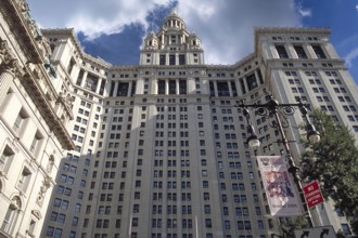 David N. Dinkins Municipal Building, municipal administration building in the borough of Manhattan,