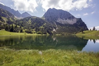 Lower Gaißalpsee, behind Rubihorn, near Oberstdorf, Oberallgäu, Allgäu Alps, Allgäu, Bavaria,