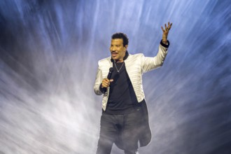 Lionel Richie live on Say Hello To The Hits 2025 Tour at the Berlin Uber Arena on 03.07.2025