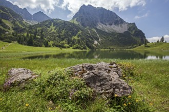 Lower Gaißalpsee, behind Rubihorn, near Oberstdorf, Oberallgäu, Allgäu Alps, Allgäu, Bavaria,