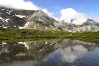 Lake in the Cirque de Troumouse basin in the Pyrenees National Park near Gavarnie-Gèdre, France